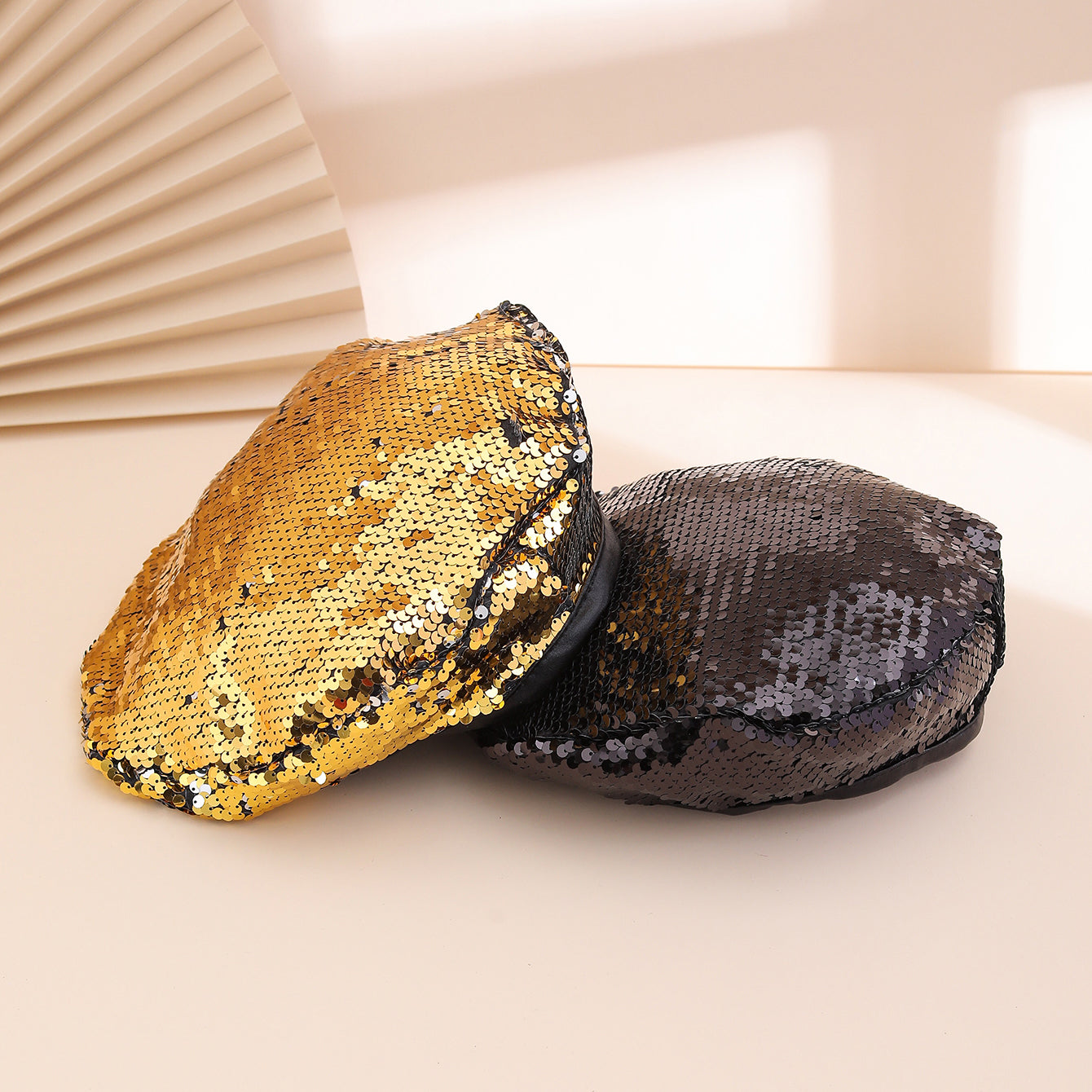 European And American Trendy Fashion Small Sequin Beret For Outdoor Outings, Suitable For All Occasions, Versatile For Painting And Photography.