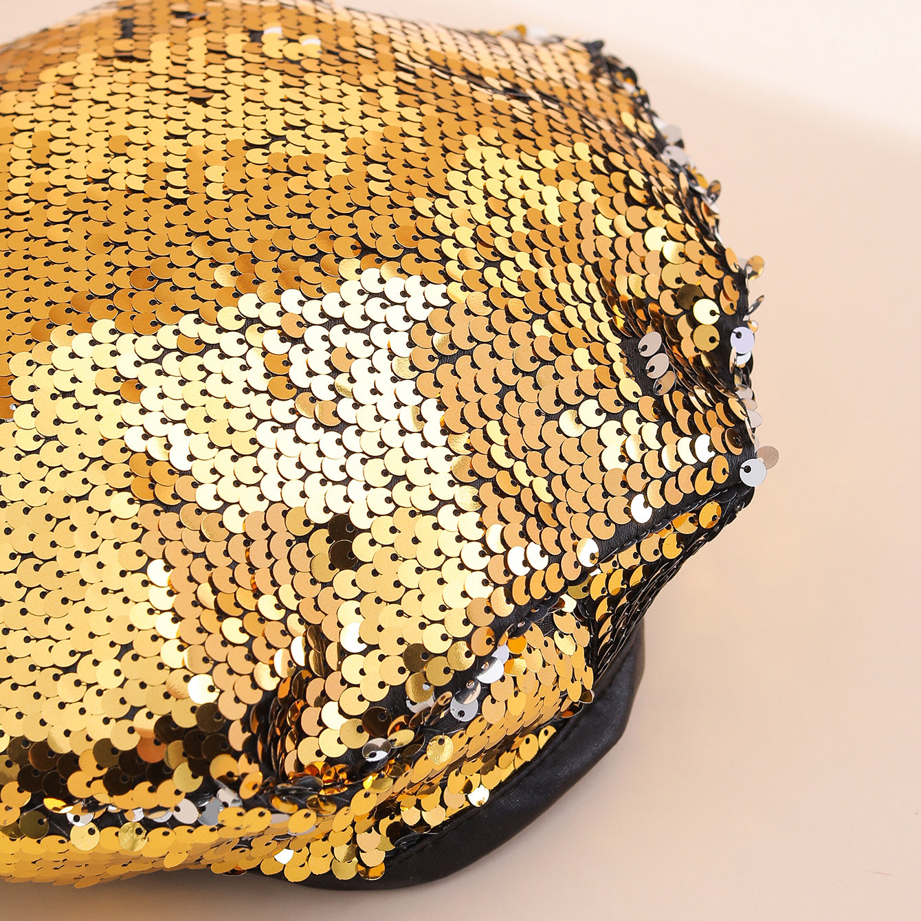 European And American Trendy Fashion Small Sequin Beret For Outdoor Outings, Suitable For All Occasions, Versatile For Painting And Photography.